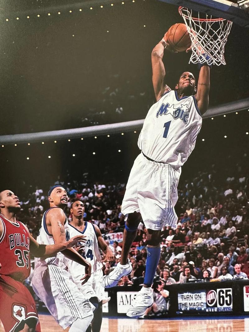 队报评法甲第14轮最佳阵：托万助朗斯登顶领衔，巴黎无人入选（队报评出法甲第14轮最佳阵容：托万领衔助朗斯登顶，巴黎零入选）