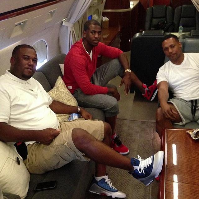 孔帕尼：卡尔能否和梅西相比？我们只想让他成为最好的卡尔（孔帕尼：别拿卡尔和梅西比较，我们只希望他做最好的卡尔）