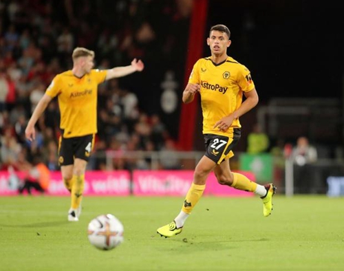 邮报：曼联将在主场提供客场比赛直播观赛服务，每场收25英镑（邮报：曼联计划在老特拉福德开放客场比赛直播观赛，单场25英镑）