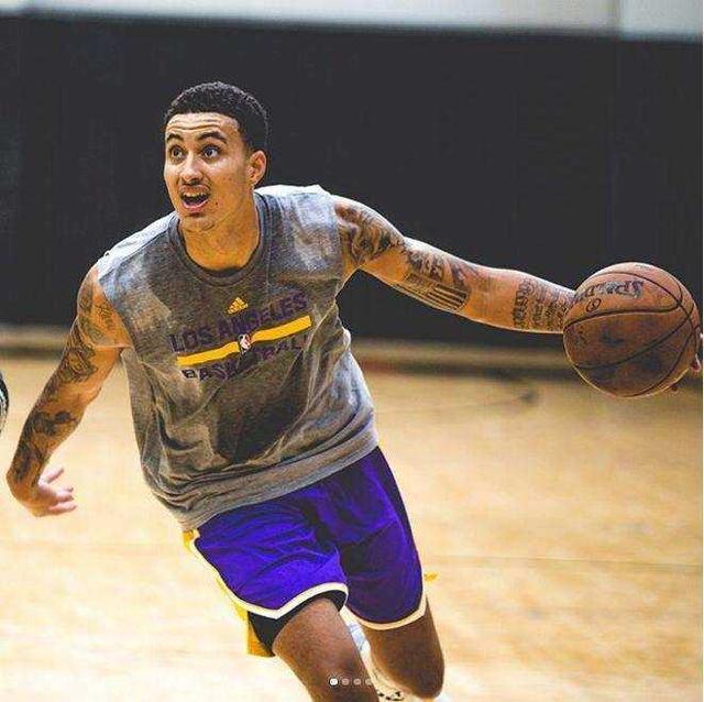 斯帕莱蒂：球员们脸上不再是满足的表情，而是更加放松的表情（斯帕莱蒂：球员们的表情从满足转为更放松）