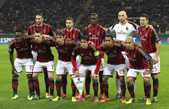 今年上海双雄争冠战启用外籍裁判，去年的主裁为傅明、李海新（今年上海双雄争冠对决将由外籍裁判执法，去年主哨为傅明、李海新）