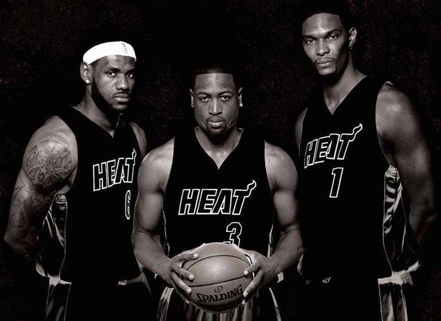 C罗本世纪左脚进球数位列第五，也是前十中唯一的非左脚球员（本世纪左脚进球榜：C罗第5，前十中唯一惯用右脚者）