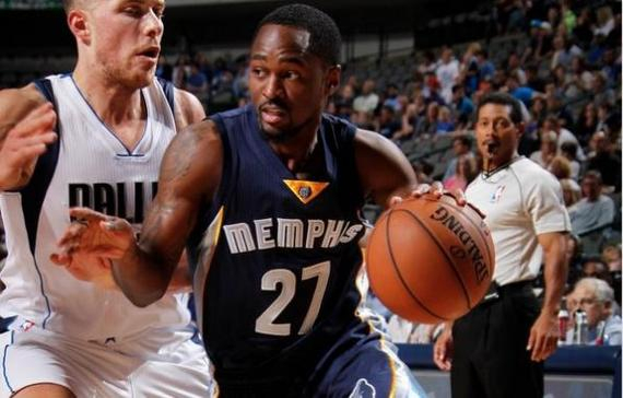 杰伦·约翰逊30+12+12助老鹰终结连败，首次连场三双（30+12+12！杰伦·约翰逊率老鹰止住连败，生涯首次连两场三双）