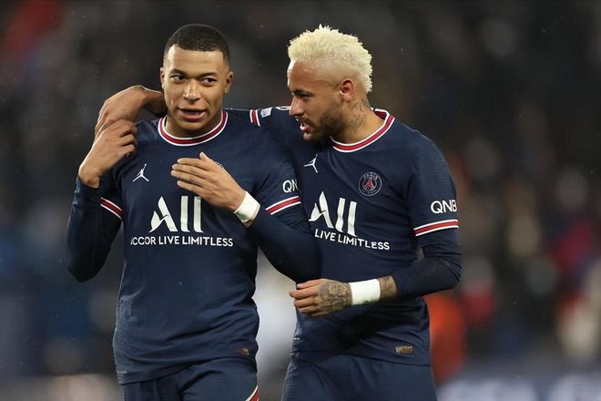 队报评法国vs阿塞拜疆：古斯托最佳，多人7分（《队报》评法阿之战：古斯托当选最佳，多人获评7分）