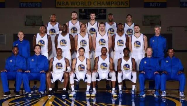 官方：匈牙利豪门费伦茨瓦罗斯与主帅罗比·基恩续约一年（官宣：匈牙利劲旅费伦茨瓦罗斯与主帅罗比·基恩续约一年）