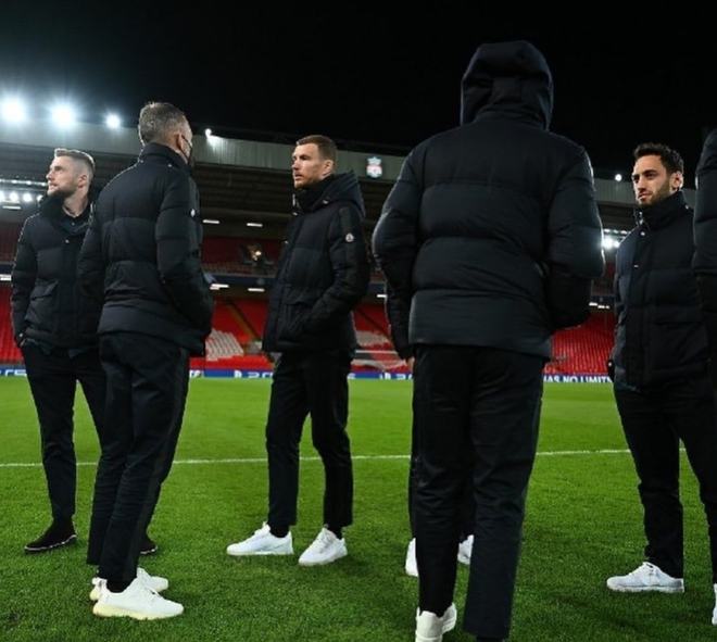 徐正源：争冠过程中球员已在场上竭尽全力；首尔队有很多优点（徐正源：冲冠途中队员已拼到极致，首尔队优点众多）