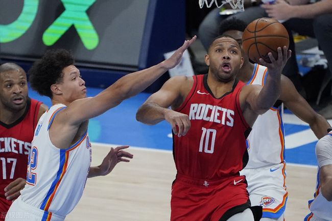 意媒：那不勒斯、米兰、曼城、巴萨关注乌迪内斯中场阿蒂尔（意媒：巴萨、曼城、米兰和那不勒斯均有意引进乌迪内斯中场阿蒂尔）