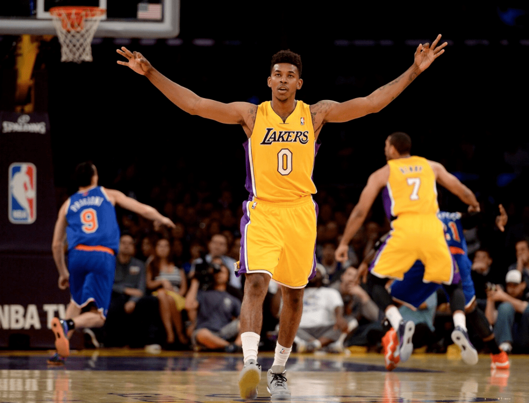 RB大宫松鼠官方：正式签下前墨尔本城门神汤姆·格洛弗（RB大宫松鼠官宣：前墨尔本城门将汤姆·格洛弗加盟）