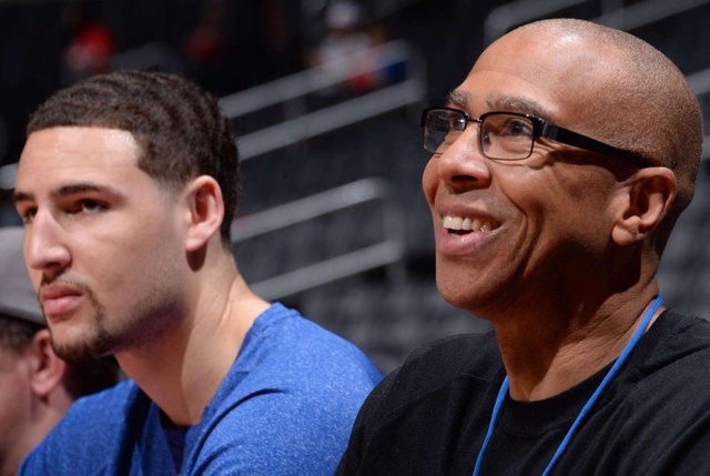 阿森纳0-1热刺，萨尔超远吊射制胜，哲凯赖什首秀，里沙利松失良机（热刺1-0阿森纳：萨尔中场吊射制胜，哲凯赖什上演首秀，里沙利松浪费良机）